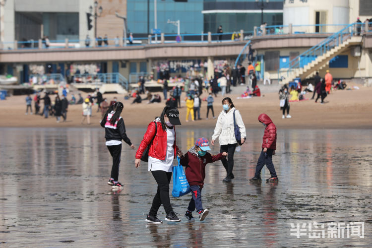 「栈桥」栈桥人不少，六浴已开放