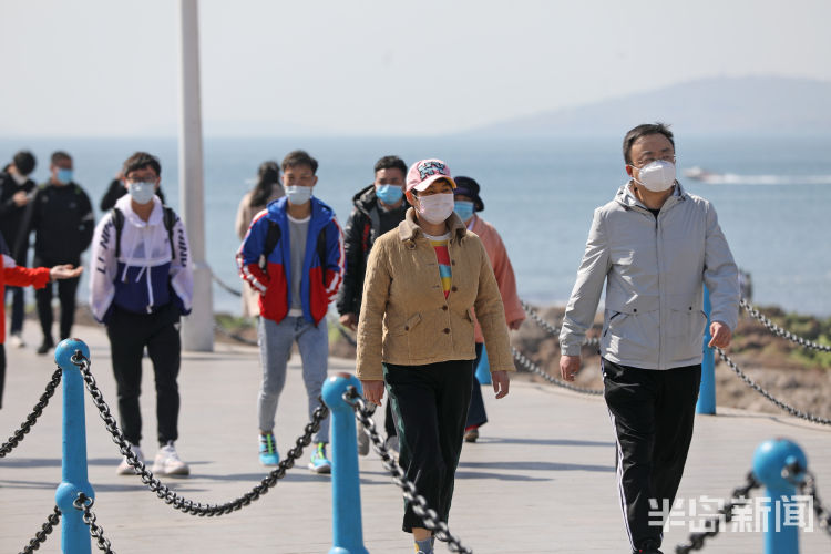 「栈桥」栈桥人不少，六浴已开放