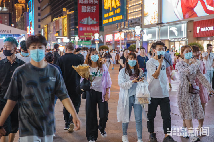 假期假期夜晚哪最火？还是台东人气旺！
