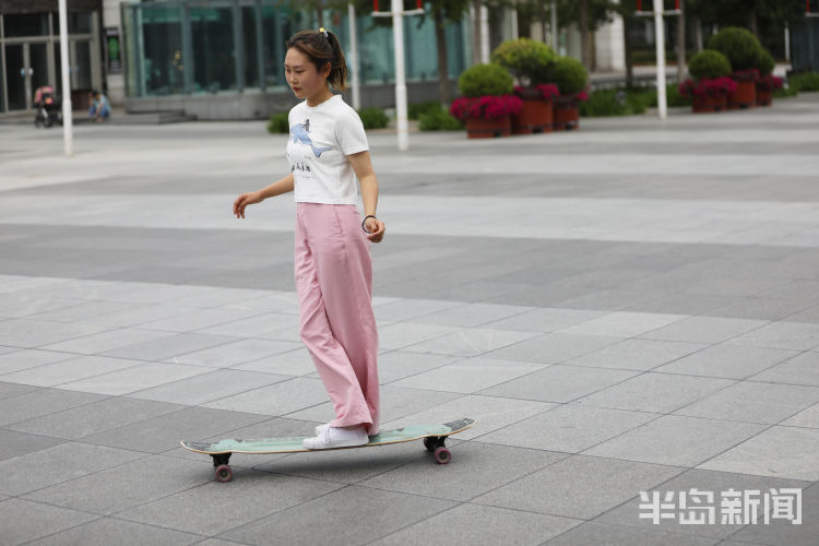 滑板少年酷！滑板少年