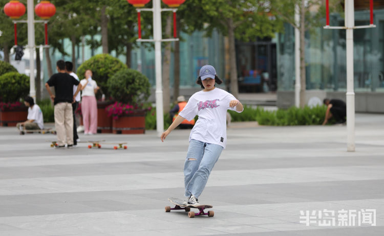 滑板少年酷！滑板少年