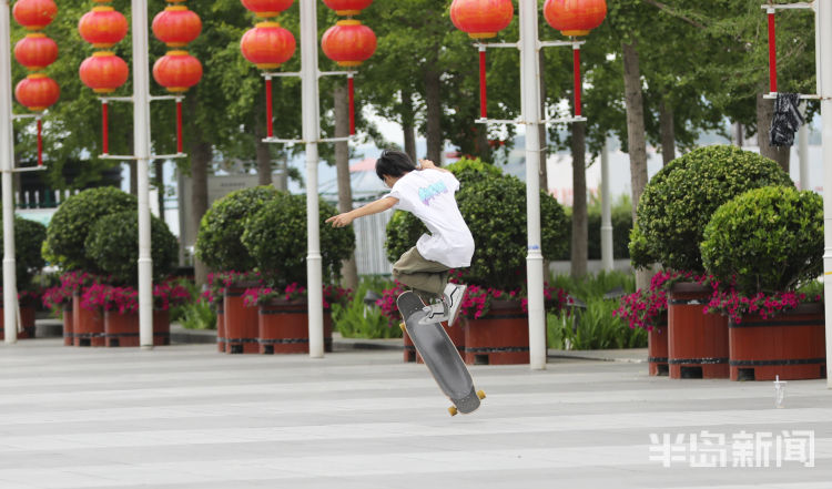 滑板少年酷！滑板少年