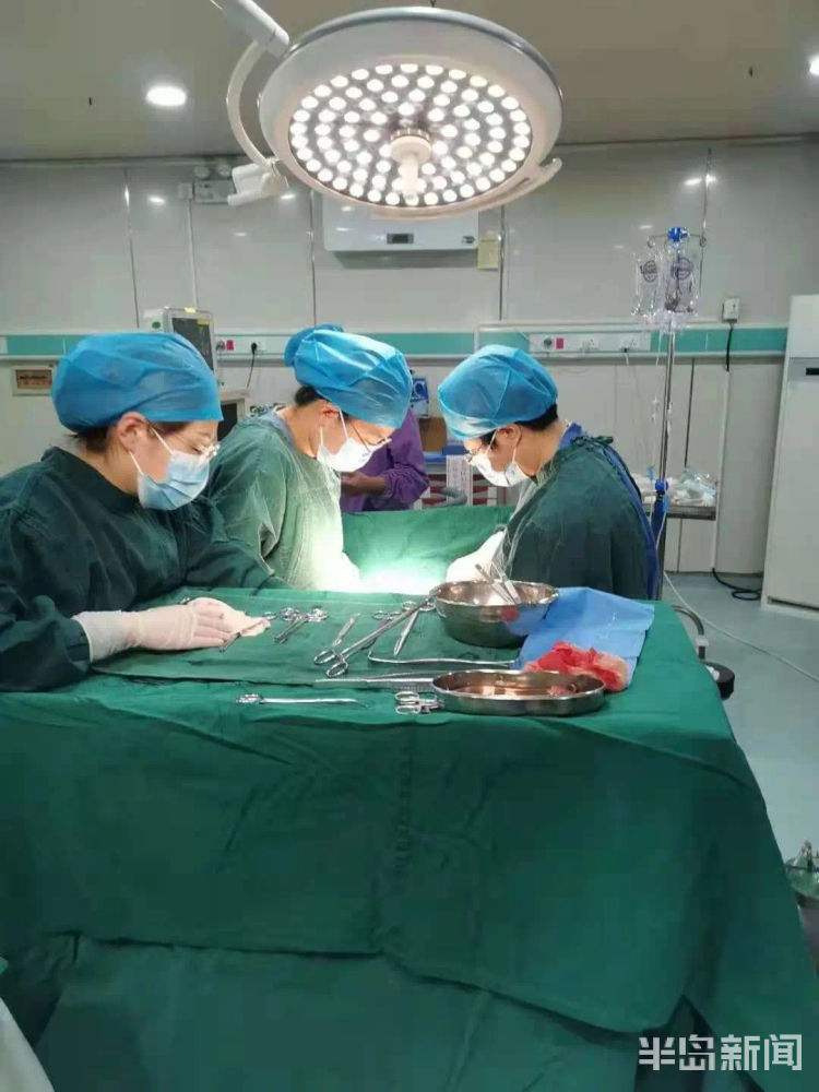 心疼95后女大夫手术中累晕倒