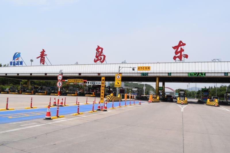 半岛记者8月29日实际验证发现,从青岛市区沿青银高速市区段前往弧场