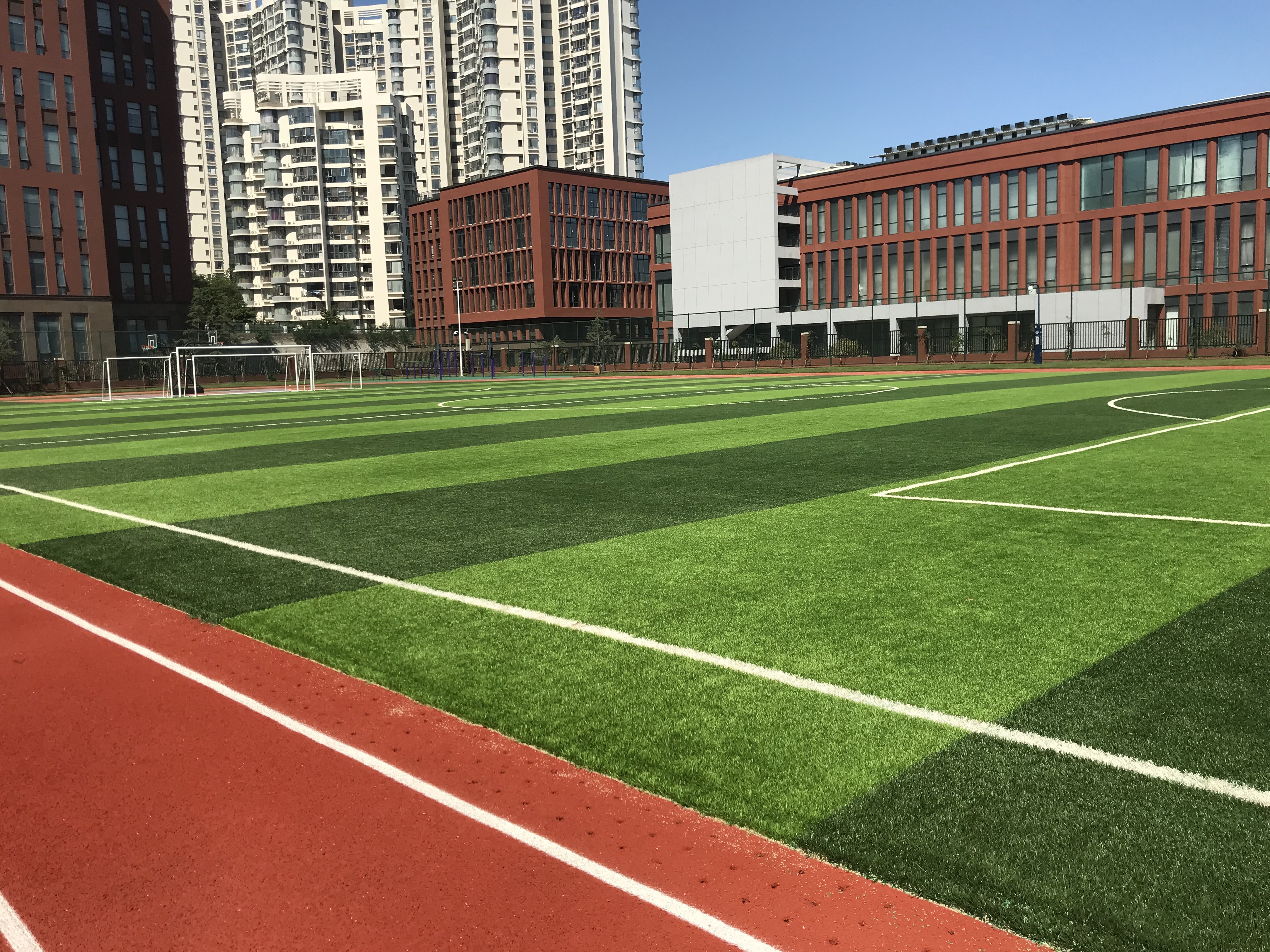 亮相海信学校正式揭牌660名新生即将开学